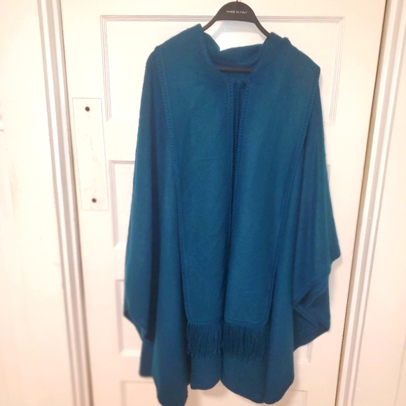 100% alpaca wool cape teal blue fringe cozy made in Peru one size - Picture 1 of 14